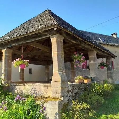 Сasa de vacaciones La Maison Des Rosiers *