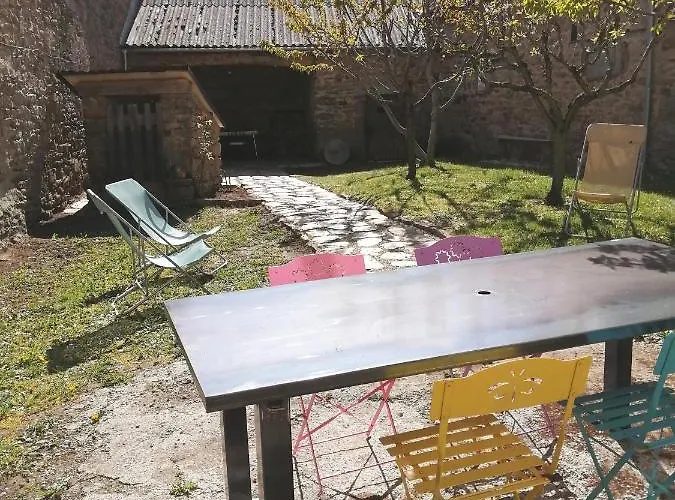 La Maison Des Rosiers Дом отдыха Manhac