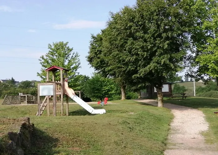 La Maison Des Rosiers