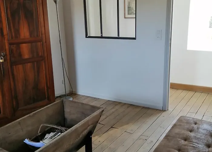 La Maison Des Rosiers * Manhac