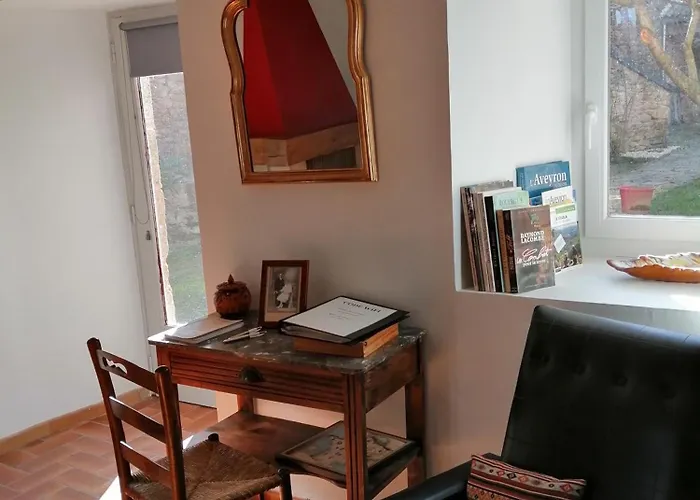 La Maison Des Rosiers Дом отдыха *