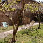 La Maison Des Rosiers Feriehus *