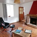 La Maison Des Rosiers * Manhac