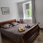 La Maison Des Rosiers * Manhac