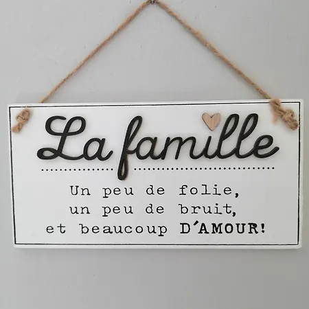 La Maison Des Rosiers