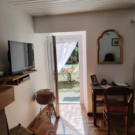 La Maison Des Rosiers *